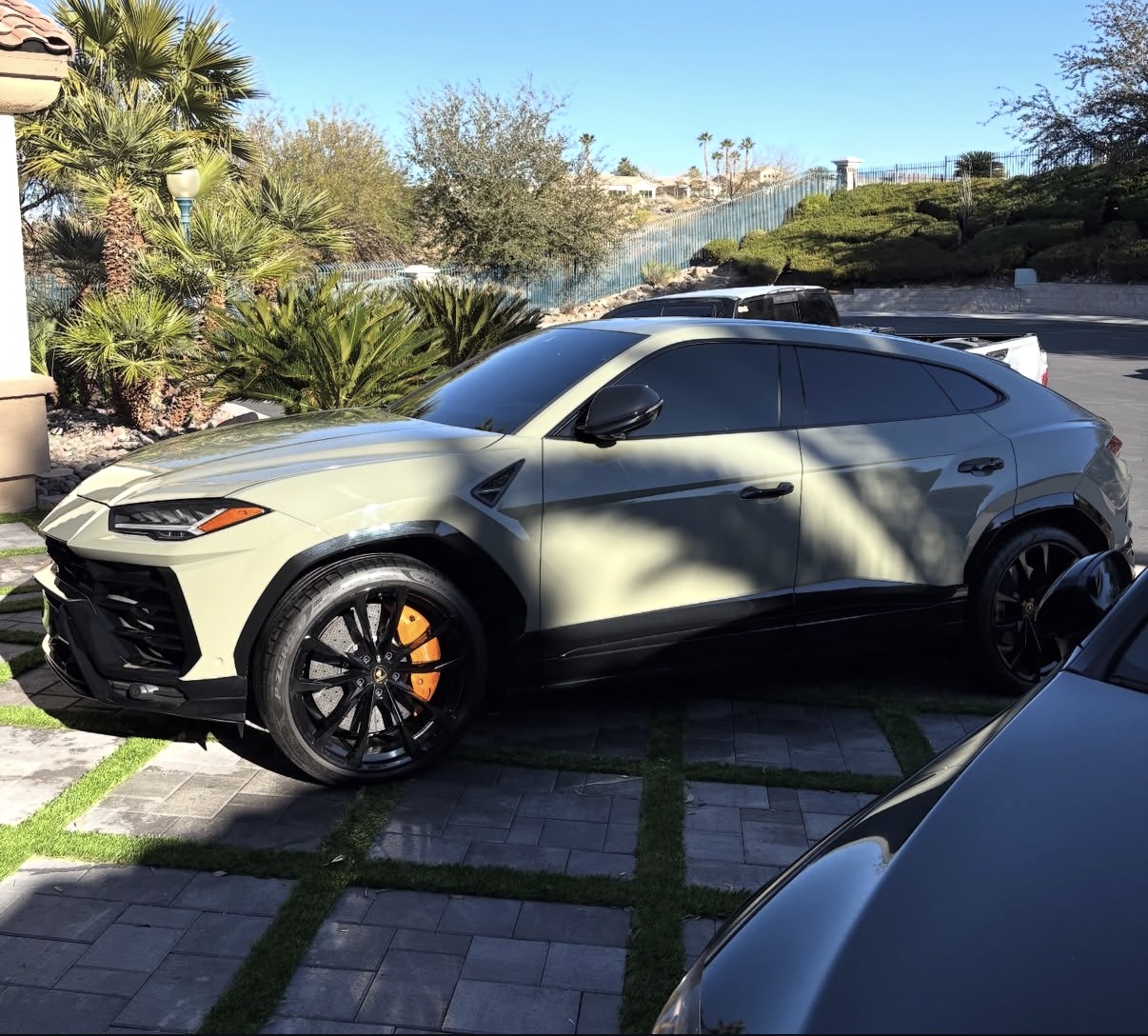 Lamborghini Urus exterior