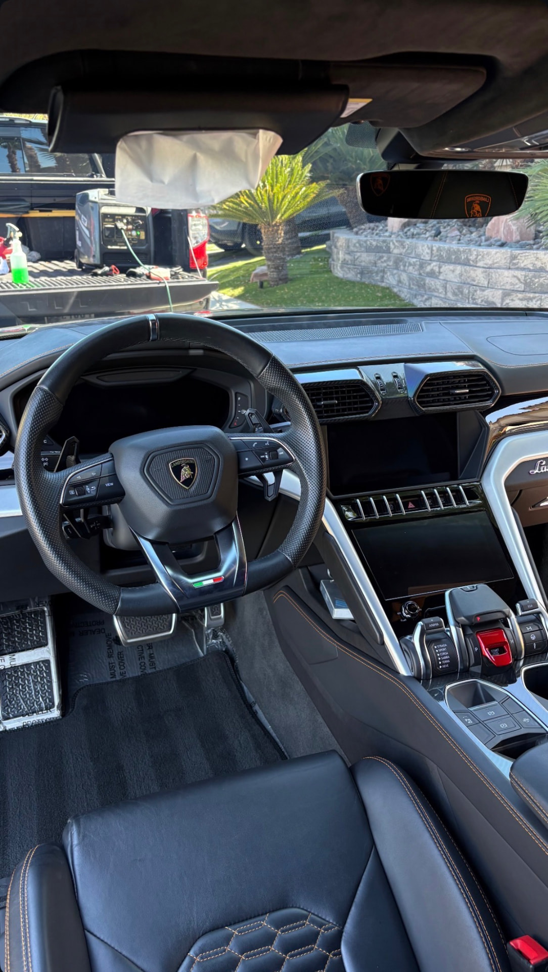 Lamborghini Urus interior